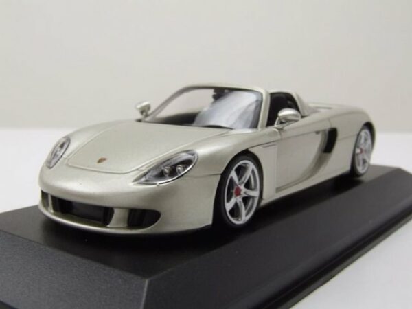 Maxichamps Modellauto Porsche Carrera GT 2003 silber Modellauto 1:43 Maxichamps